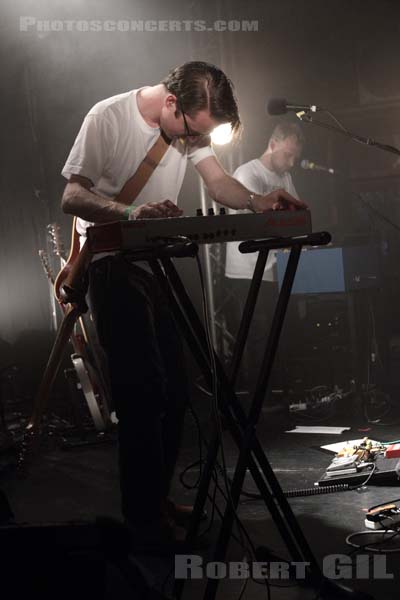 TOM VEK - 2014-06-12 - PARIS - La Fleche d'Or - 